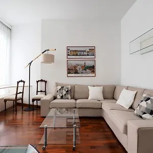 Duomo Luxury Vi ميلان